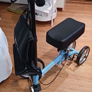 Leg scooter for broken foot or ankle